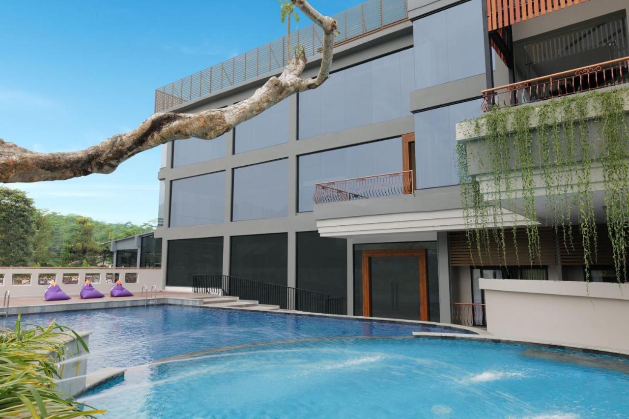 Fox Harris Hotel & Convention Banjarnegara Ngoại thất bức ảnh